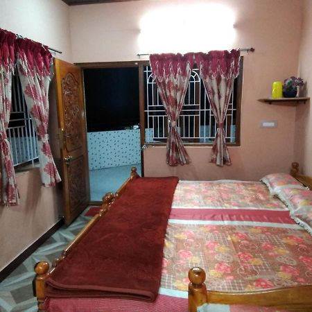 Maniis Homestay Vālpārai Екстериор снимка