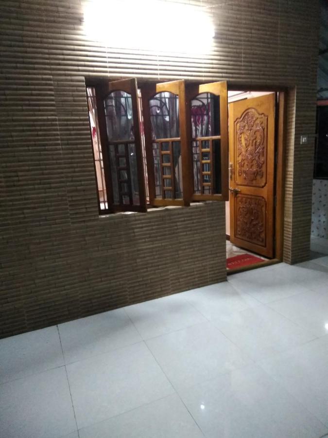 Maniis Homestay Vālpārai Екстериор снимка