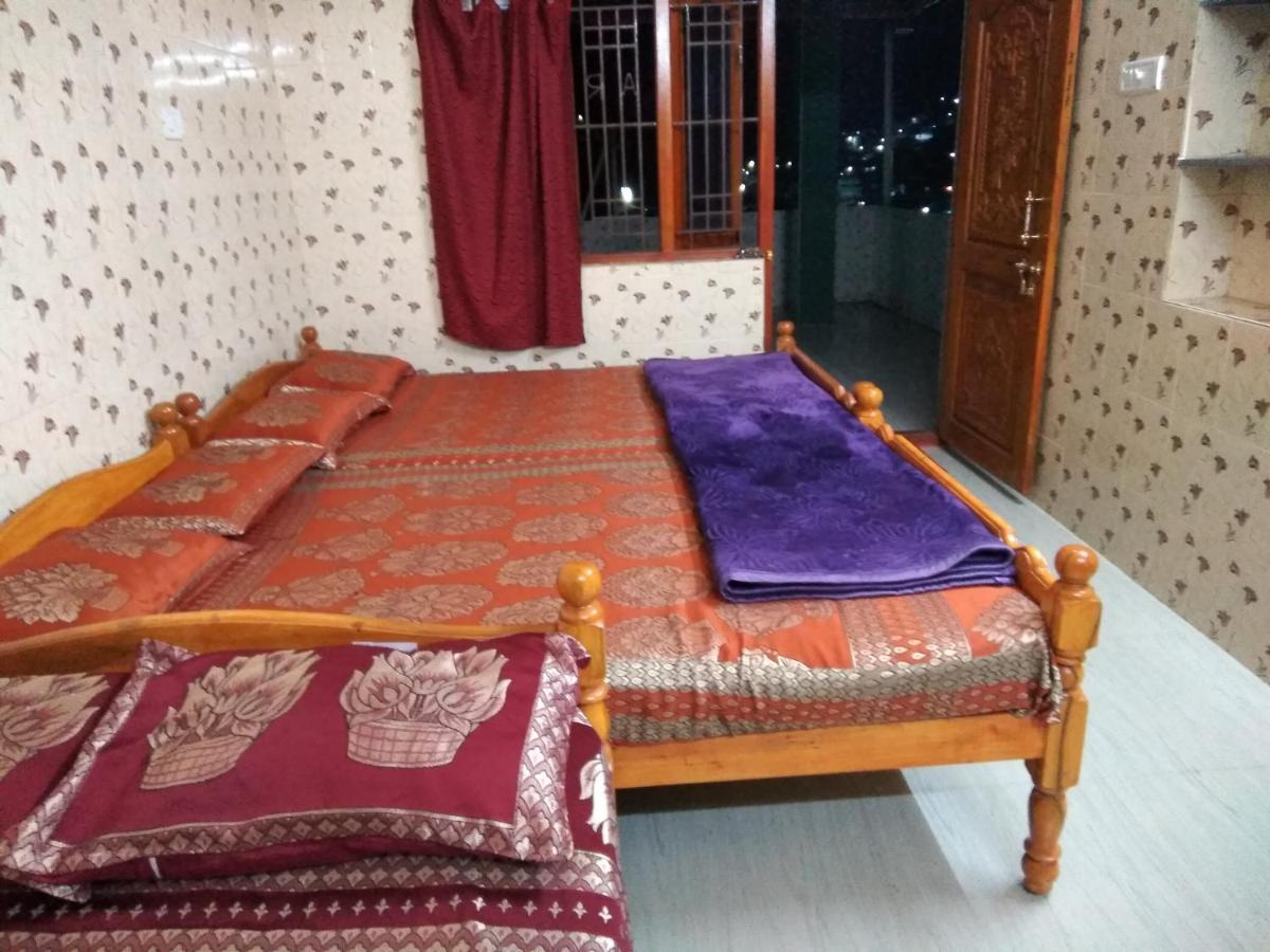 Maniis Homestay Vālpārai Екстериор снимка