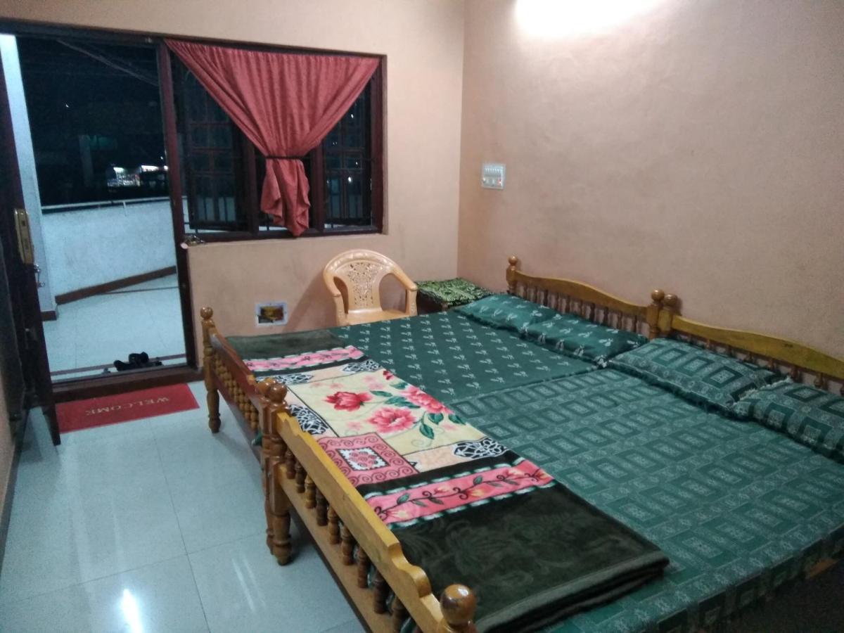Maniis Homestay Vālpārai Екстериор снимка